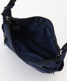 Y'SACCS トリプルポケットベーシックショルダー