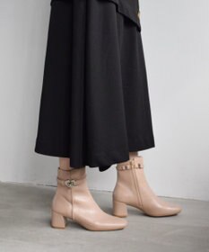 Bridget Birkin 【Bridget Birkin】ハート金具ベルトショートブーツ