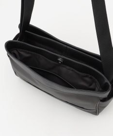 Y'SACCS トラベル ホライズンショルダー