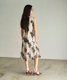 GRACE CONTINENTAL ハイネック刺繍ワンピース