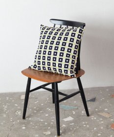 TRICOTE スクエアタイル柄クッションカバー