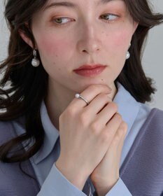 Phoebe 〈金属アレルギー対応〉ラスターフレームパールカフリング　シルバー/ステンレス/大ぶり/存在感◎/主役級/変形