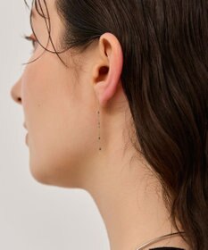 Phoebe 〈金属アレルギー対応/痛くないシリーズ〉グリッターエクレアライトフィットイヤリング　シルバー/ニッケルフリー