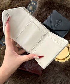 WEGO エンボスクロスウォレット