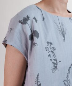 muuc 【ゆったりシルエットで涼しく上品】植物の影絵プリント プルオーバー