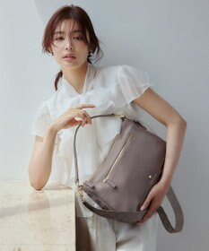 TOCCA CUSHION SILHOUETTE NYLON BAG マルチWAY バッグ ベージュ系