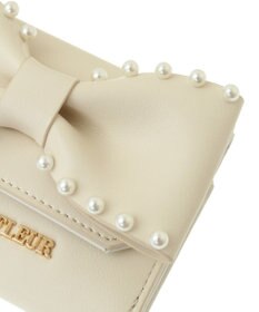 Maison de FLEUR リボンパールウォレット