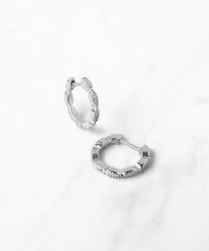 TOCCA 【WEB限定】DAISY PETAL HOOP PIERCED EARRINGS K10ホワイトゴールド 淡水パール 2WAYピアス
