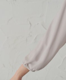 Tiaclasse 【洗える】ネックレス見えパーツ付きタックブラウス