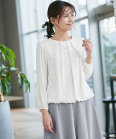 Tiaclasse 【洗える】ネックレス見えパーツ付きタックブラウス