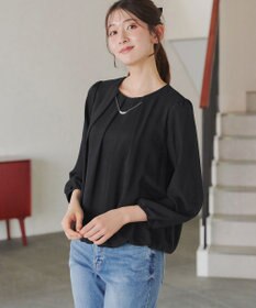 Tiaclasse 【洗える】ネックレス見えパーツ付きタックブラウス