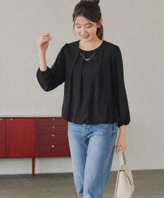 Tiaclasse 【洗える】ネックレス見えパーツ付きタックブラウス