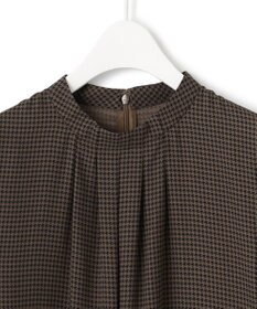 ICB 【接触冷感・UVケア・速乾・洗える】BackSatinAmunzen ハイネックブラウス