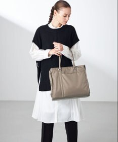 Y'SACCS 【ムック本掲載】ツイルナイロン　スクエアトート　Mサイズ