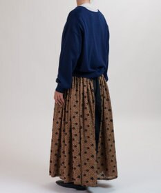 muuc 花モチーフ付きコットンニットカーディガン