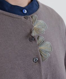 muuc 花モチーフ付きコットンニットカーディガン