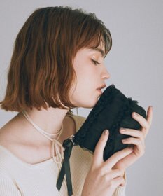 Maison de FLEUR チュールフリルポーチ