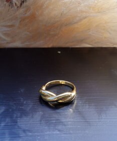 Tiaclasse ツイストモチーフリング