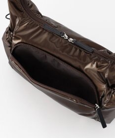 LA BAGAGERIE メタリックドロストポケット　ショルダーバッグ