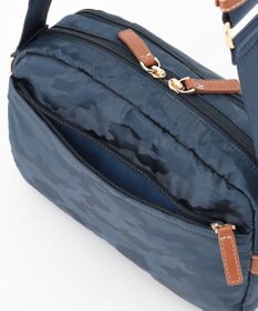 LA BAGAGERIE カモフラジャカード はっ水ショルダー