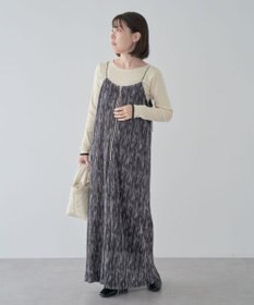 Green Parks ・ＥＬＥＮＣＡＲＥ　ＤＵＥ　フロントＺＩＰプリーツワンピ