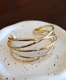 Tiaclasse ランダムクロスバングル