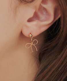 Tiaclasse 【安田美沙子さん着用/金属アレルギー対応/選べる2TYPE】チェーンリボン イヤリング・ピアス