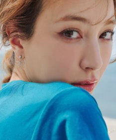 Tiaclasse 【安田美沙子さん着用/金属アレルギー対応/選べる2TYPE】チェーンリボン イヤリング・ピアス