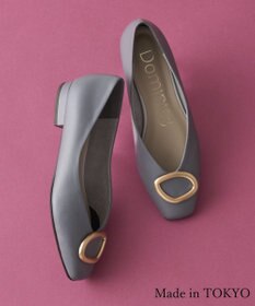 Dominic3 デザインバックル ローヒール レザーパンプス