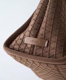 MIYABIYA LAQUOH【撥水加工】篭目柄エンボスボンディングトートS