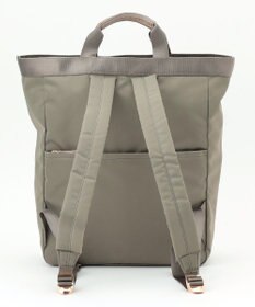 LA BAGAGERIE チャーム付き　ナイロンスクエアリュック