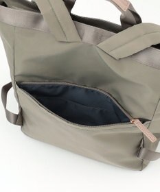 LA BAGAGERIE チャーム付き　ナイロンスクエアリュック