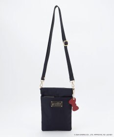 LA BAGAGERIE 【LA BAGAGERIE×HELLO KITTY】リボンチャーム付き　スクエアポシェット