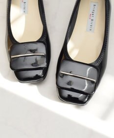 Bridget Birkin 【Bridget Birkin walk】バックルモチーフウォーキングパンプス