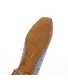 ing <ing>スクエアトゥVカットパンプス