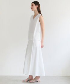 BEIGE， YANN / Vネックタックブラウス