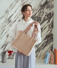 Maison de FLEUR EC限定サイドポケットフリルハンドルスクエアトート