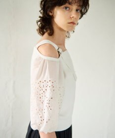 GRACE CONTINENTAL 刺繍パフスリーブニットトップ