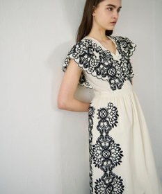GRACE CONTINENTAL バイカラー刺繍コットンワンピース