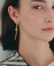 YECCA VECCA ノットボールチェーンピアス