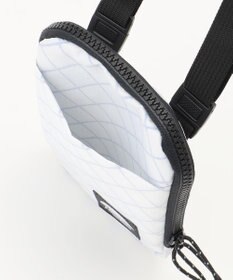 JOSEPH ABBOUD MOUNTAIN 【Flowfold・リサイクル素材】Portland Phone Bag 0.25L クロスボディバッグ