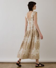 GRACE CONTINENTAL フレームジャガードドレス