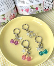 WEGO カラークリアチェリーキーホルダー