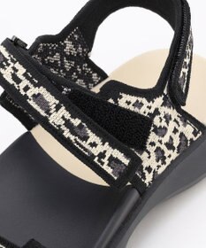 steppi ナロー ストラップ スポーツサンダル