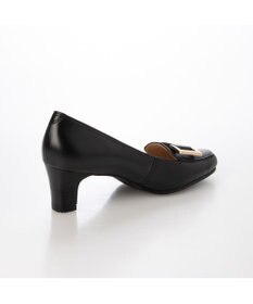 ing <ing>スクエアバックルローファーパンプス