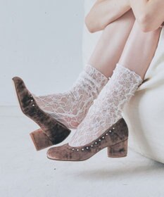 Bridget Birkin 【Bridget Birkin】トップラインビジューオブリークパンプス