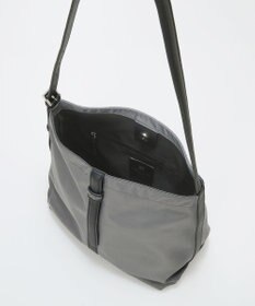 TOPKAPI 【TREASURE TOPKAPI】ナイロン センターベルト 2way ショルダーバッグ　軽量 / 肩掛け