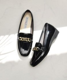 Bridget Birkin 【Bridget Birkin walk】チェーンモチーフローファーウォーキングパンプス