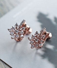 Tiaclasse 【安田美沙子さん着用・金属アレルギー対応】スノーフレークピアス／イヤリング