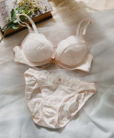 San-ai Resort（三愛水着楽園） 【northerly bra フィットシリーズ 脇胸すっきり】アミアゲレースアップ ブラジャー＆ショーツSet B～Fカップ